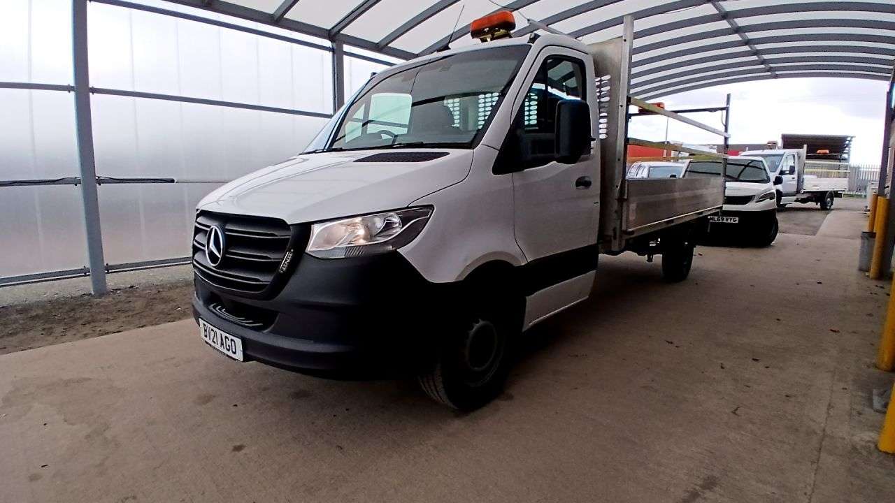 A 2021 MERCEDES-BENZ SPRINTER 2.0 315 CDI Progressive Chassis Cab 2dr Diesel Manual RWD L3 Euro 6 (s/s) ( A 2021 MERCEDES-BENZ SPRINTER 2.0 315 CDI Progressive Chassis Cab 2dr Diesel Manual RWD L3 Euro 6 (s/s) (