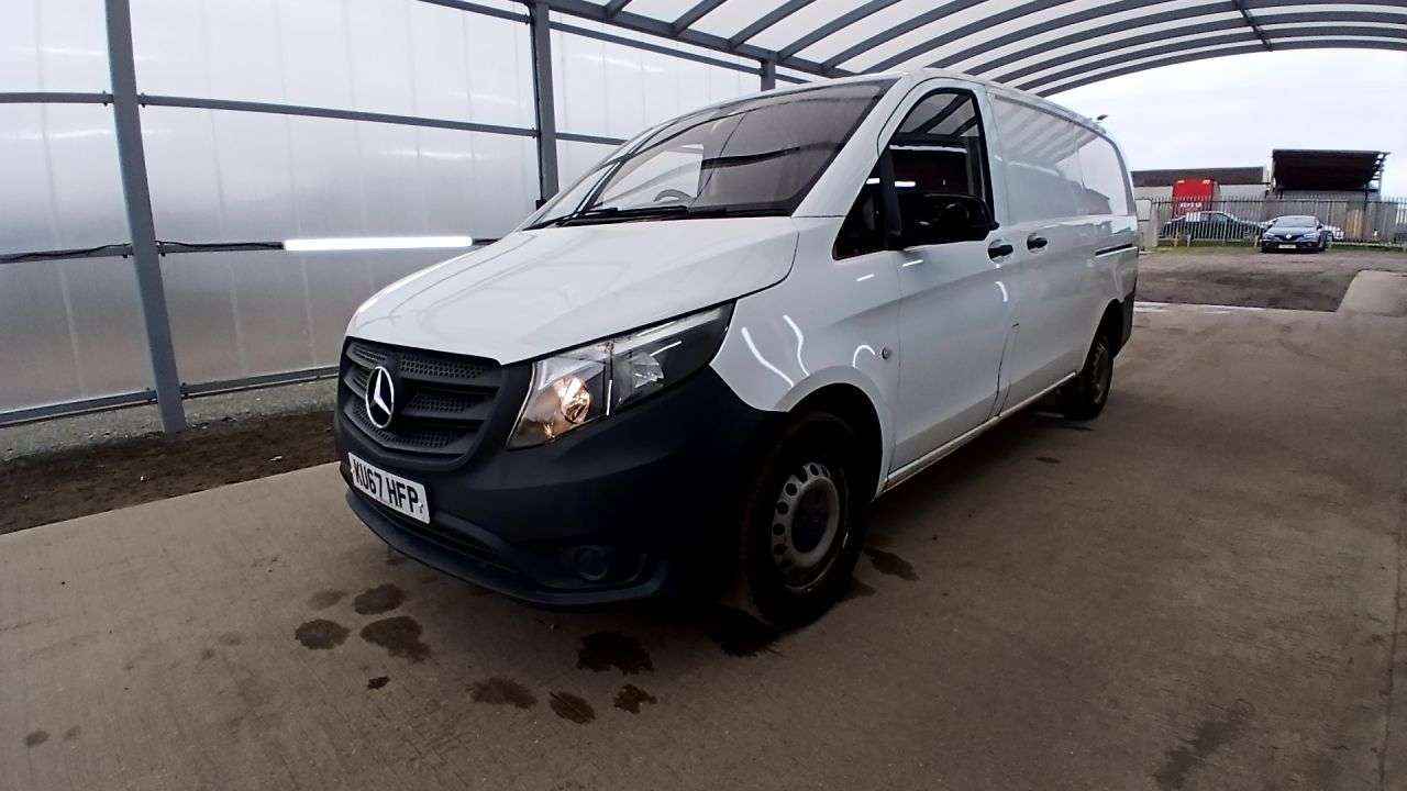 A 2017 MERCEDES-BENZ VITO 1.6 111 CDI Panel Van 6dr Diesel Manual FWD L2 Euro 6 (114 ps) A 2017 MERCEDES-BENZ VITO 1.6 111 CDI Panel Van 6dr Diesel Manual FWD L2 Euro 6 (114 ps)