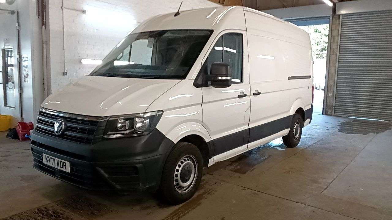 A 2021 VOLKSWAGEN CRAFTER 2.0 TDI CR35 Startline Panel Van 5dr Diesel Manual FWD MWB High Roof Euro 6 A 2021 VOLKSWAGEN CRAFTER 2.0 TDI CR35 Startline Panel Van 5dr Diesel Manual FWD MWB High Roof Euro 6