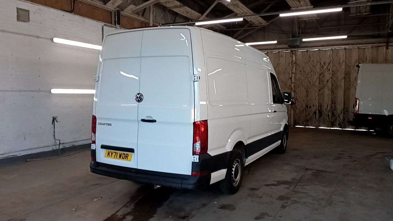 A 2021 VOLKSWAGEN CRAFTER 2.0 TDI CR35 Startline Panel Van 5dr Diesel Manual FWD MWB High Roof Euro 6 A 2021 VOLKSWAGEN CRAFTER 2.0 TDI CR35 Startline Panel Van 5dr Diesel Manual FWD MWB High Roof Euro 6