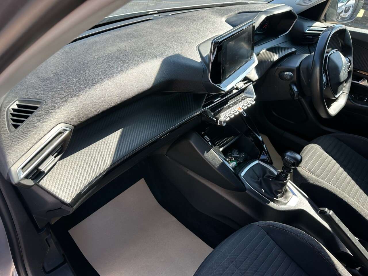2022 PEUGEOT 2008 2022 PEUGEOT 2008