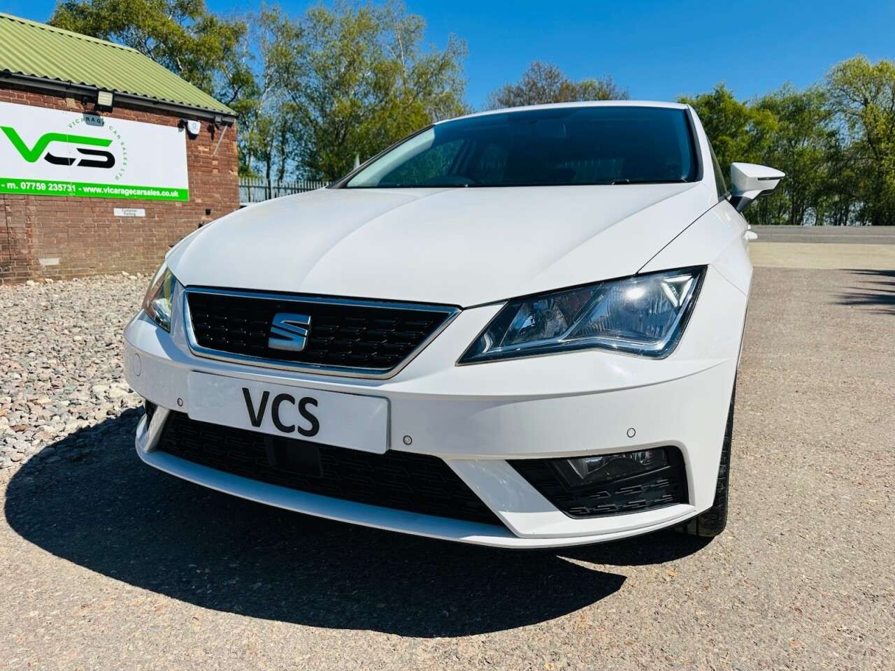 A 2020 SEAT LEON 1.6 TDI SE Dynamic Hatchback 5dr Diesel Manual Euro 6 (s/s) (115 ps) A 2020 SEAT LEON 1.6 TDI SE Dynamic Hatchback 5dr Diesel Manual Euro 6 (s/s) (115 ps)