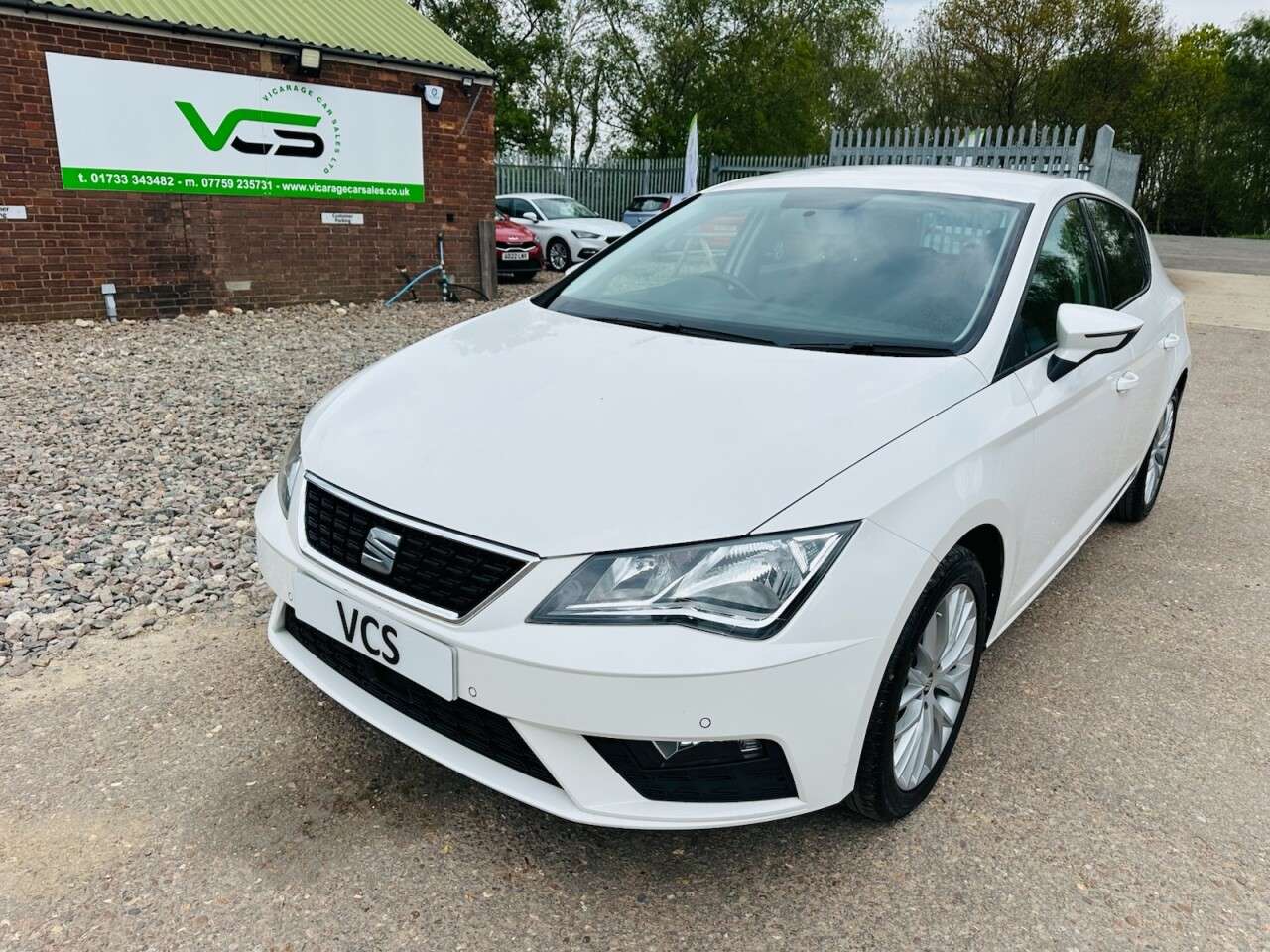 A 2020 SEAT LEON 1.6 TDI SE Dynamic Hatchback 5dr Diesel Manual Euro 6 (s/s) (115 ps) A 2020 SEAT LEON 1.6 TDI SE Dynamic Hatchback 5dr Diesel Manual Euro 6 (s/s) (115 ps)