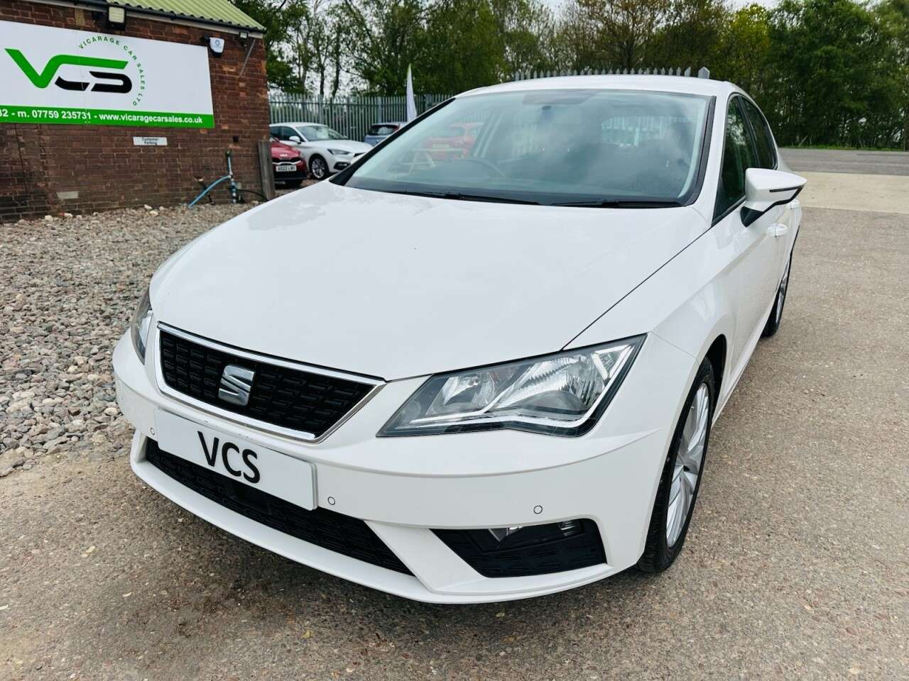 A 2020 SEAT LEON 1.6 TDI SE Dynamic Hatchback 5dr Diesel Manual Euro 6 (s/s) (115 ps) A 2020 SEAT LEON 1.6 TDI SE Dynamic Hatchback 5dr Diesel Manual Euro 6 (s/s) (115 ps)
