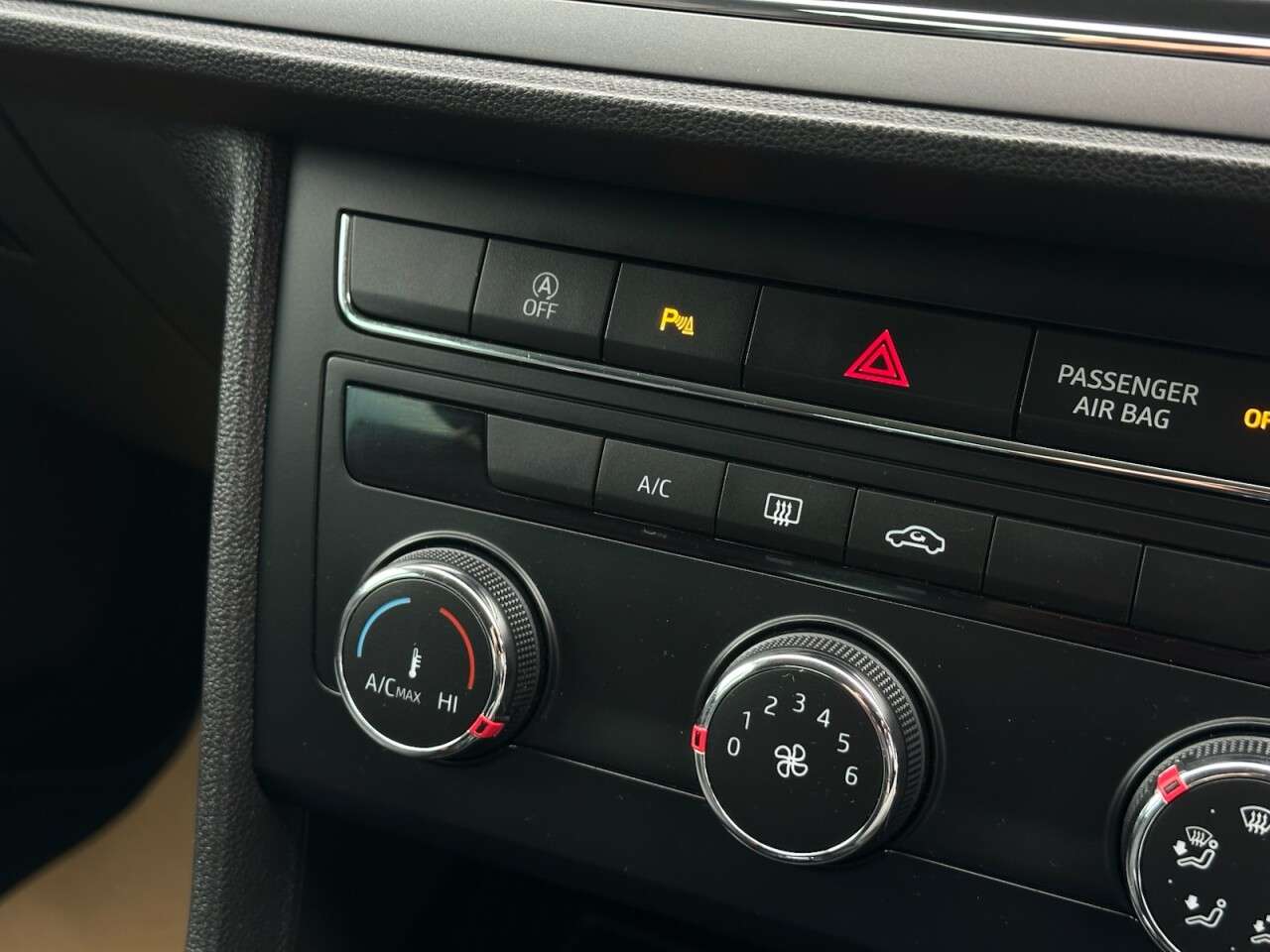 2020 SEAT LEON 2020 SEAT LEON