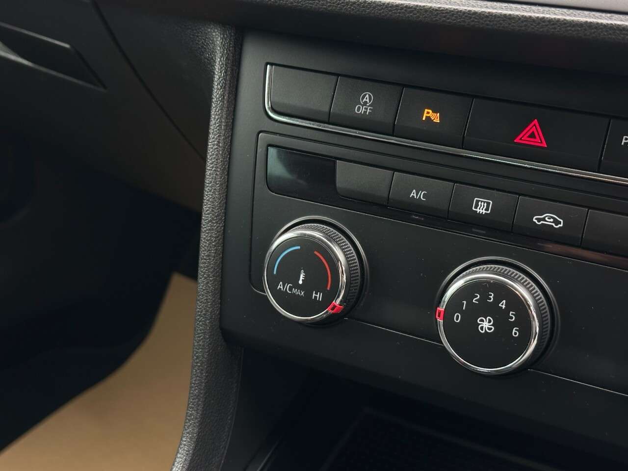 2020 SEAT LEON 2020 SEAT LEON