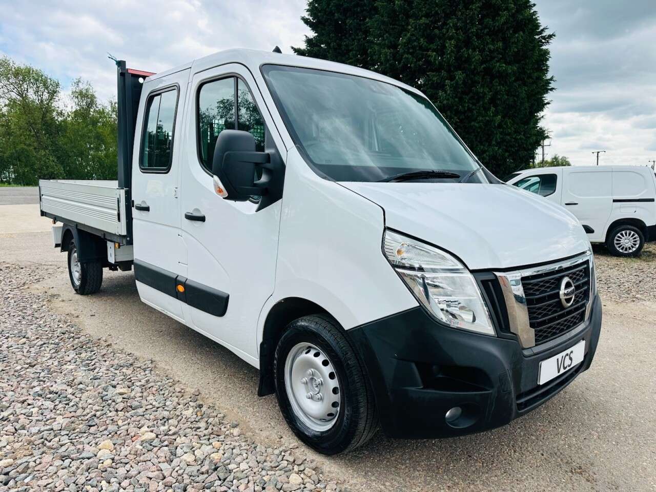2021 NISSAN NV400 2021 NISSAN NV400