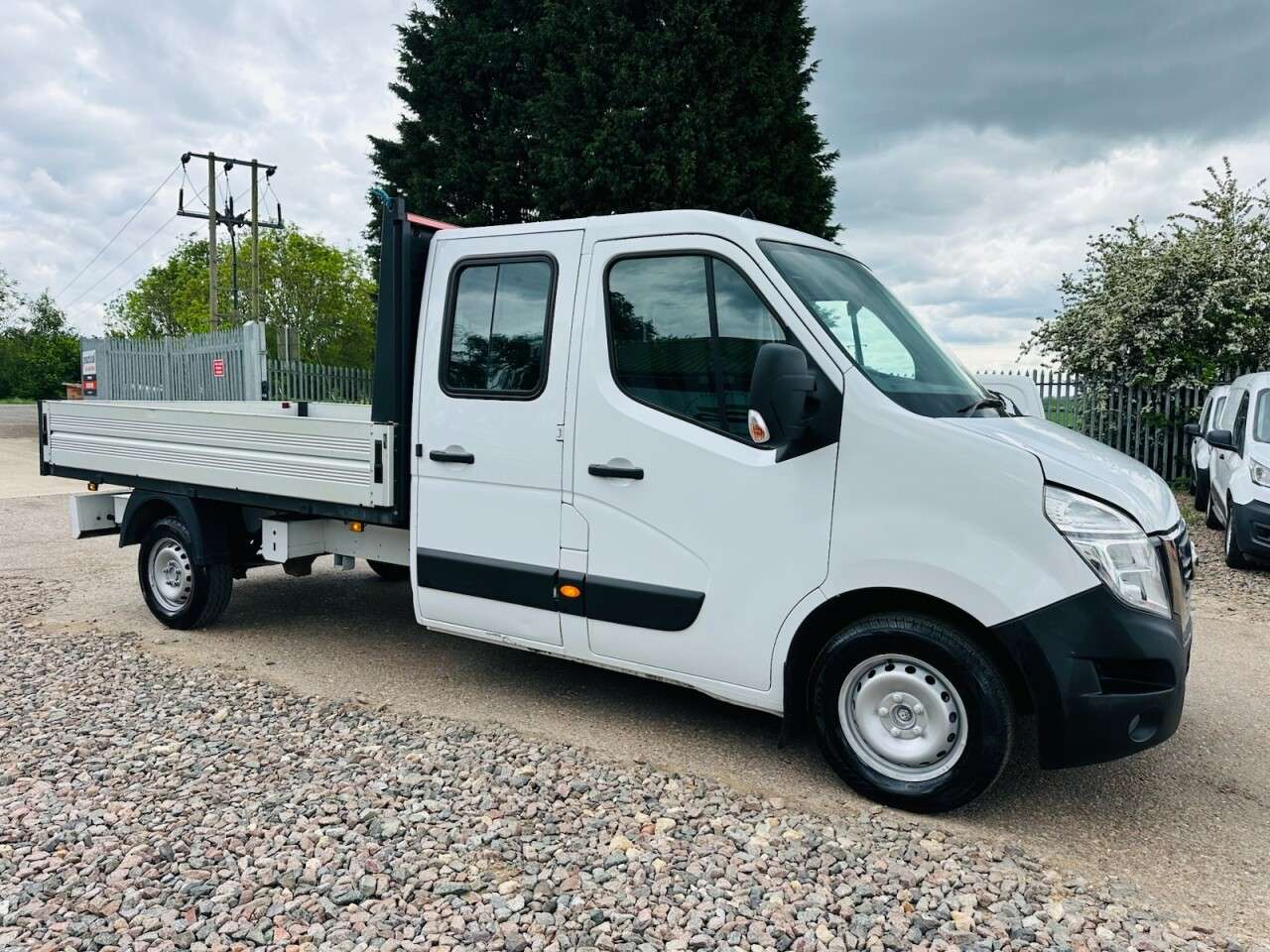 2021 NISSAN NV400 2021 NISSAN NV400