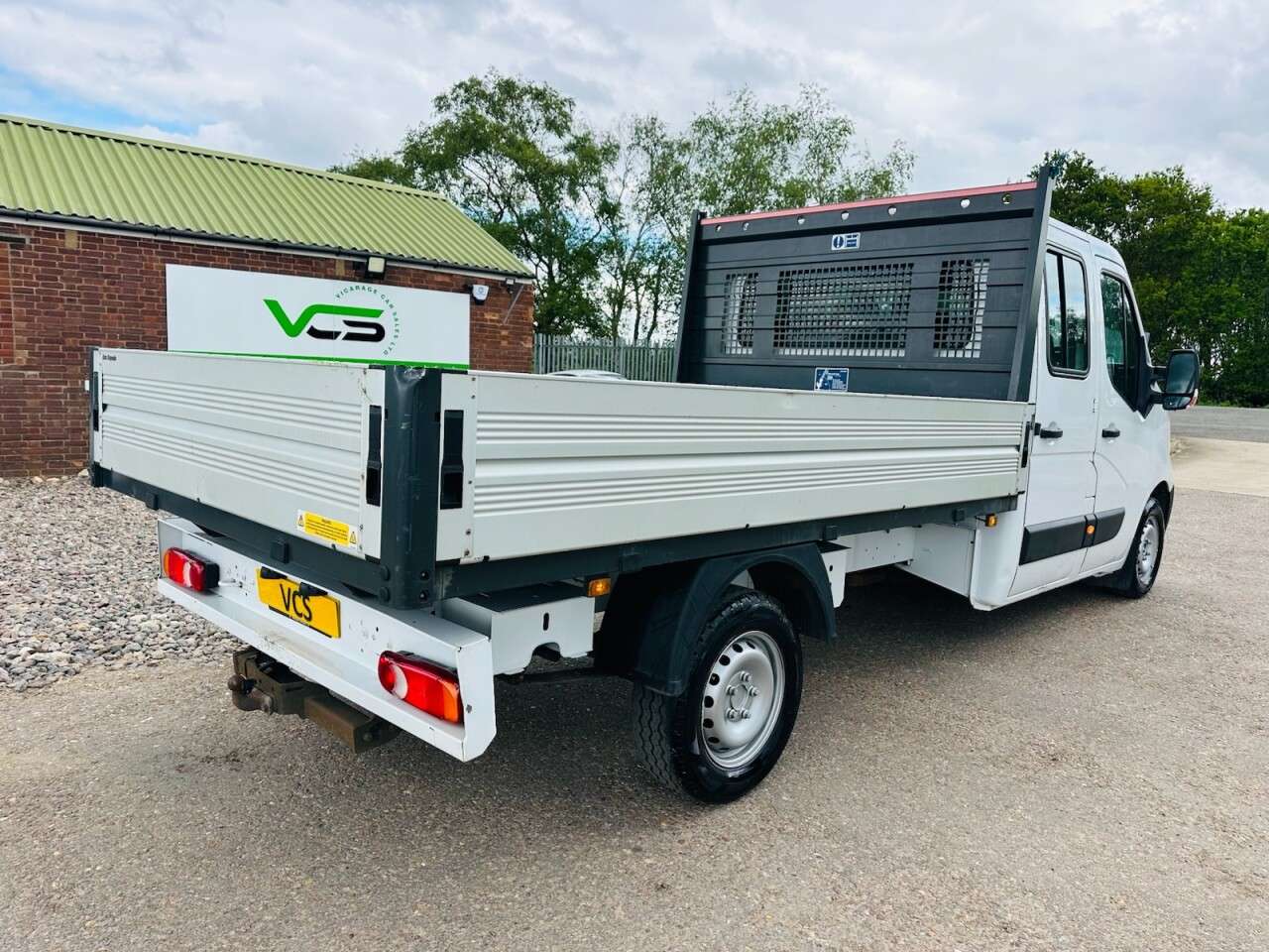 2021 NISSAN NV400 2021 NISSAN NV400