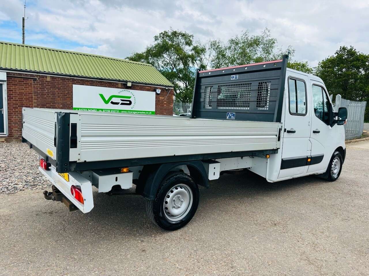 2021 NISSAN NV400 2021 NISSAN NV400