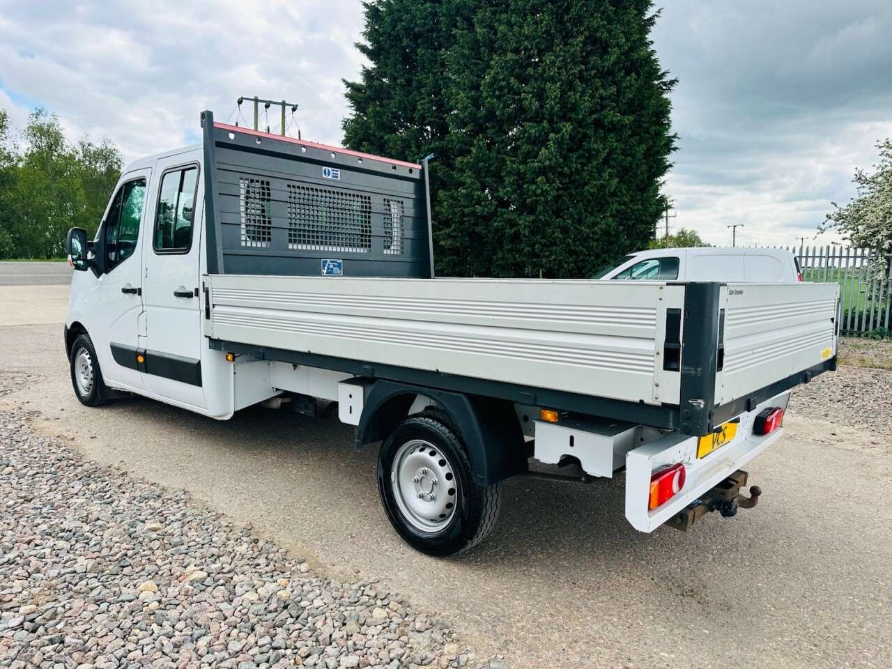 2021 NISSAN NV400 2021 NISSAN NV400