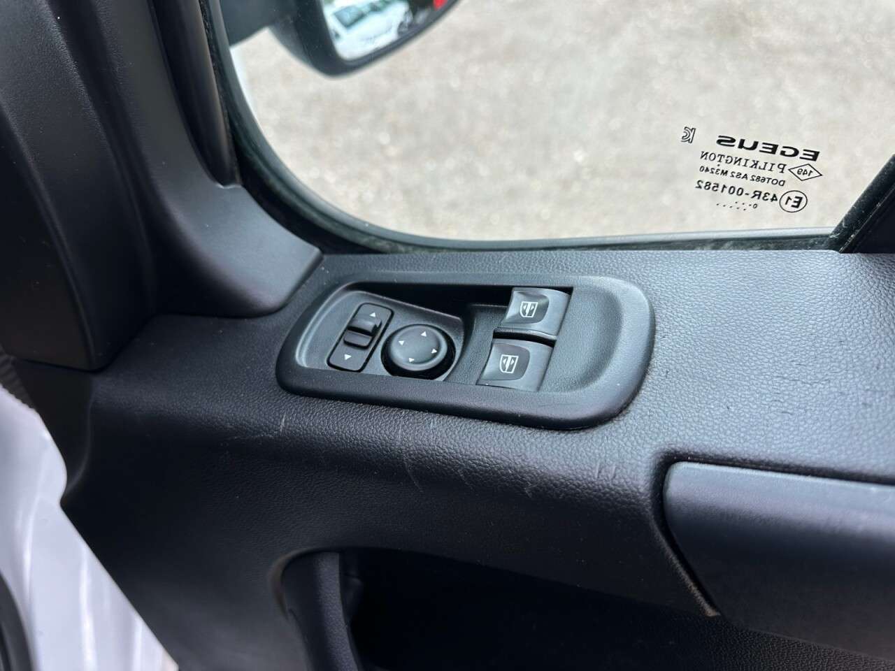 2021 NISSAN NV400 2021 NISSAN NV400