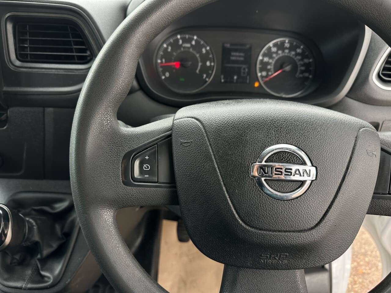 2021 NISSAN NV400 2021 NISSAN NV400