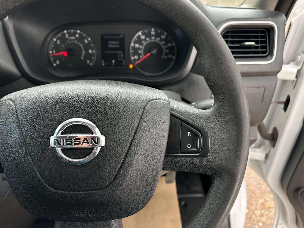 2021 NISSAN NV400 2021 NISSAN NV400