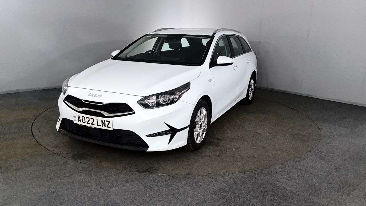 A 2022 KIA CEED 1.6 CRDi MHEV 2 NAV Sportswagon 5dr Diesel Hybrid Manual Euro 6 (s/s) (134 A 2022 KIA CEED 1.6 CRDi MHEV 2 NAV Sportswagon 5dr Diesel Hybrid Manual Euro 6 (s/s) (134