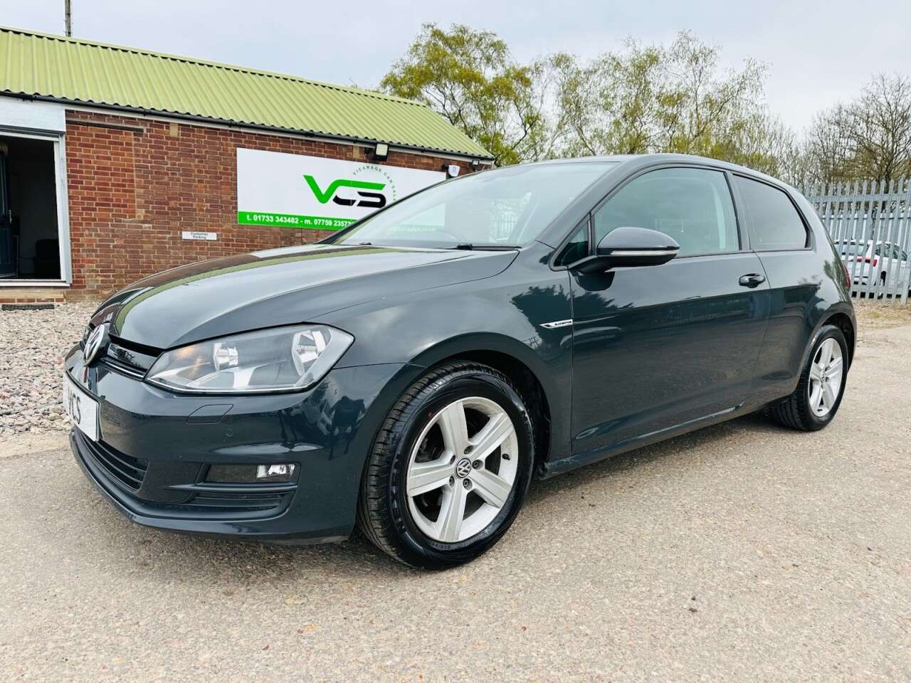 A 2016 VOLKSWAGEN GOLF 1.0 TSI Match Edition BlueMotion Hatchback 3dr Petrol Manual Euro 6 (s/s) ( A 2016 VOLKSWAGEN GOLF 1.0 TSI Match Edition BlueMotion Hatchback 3dr Petrol Manual Euro 6 (s/s) (