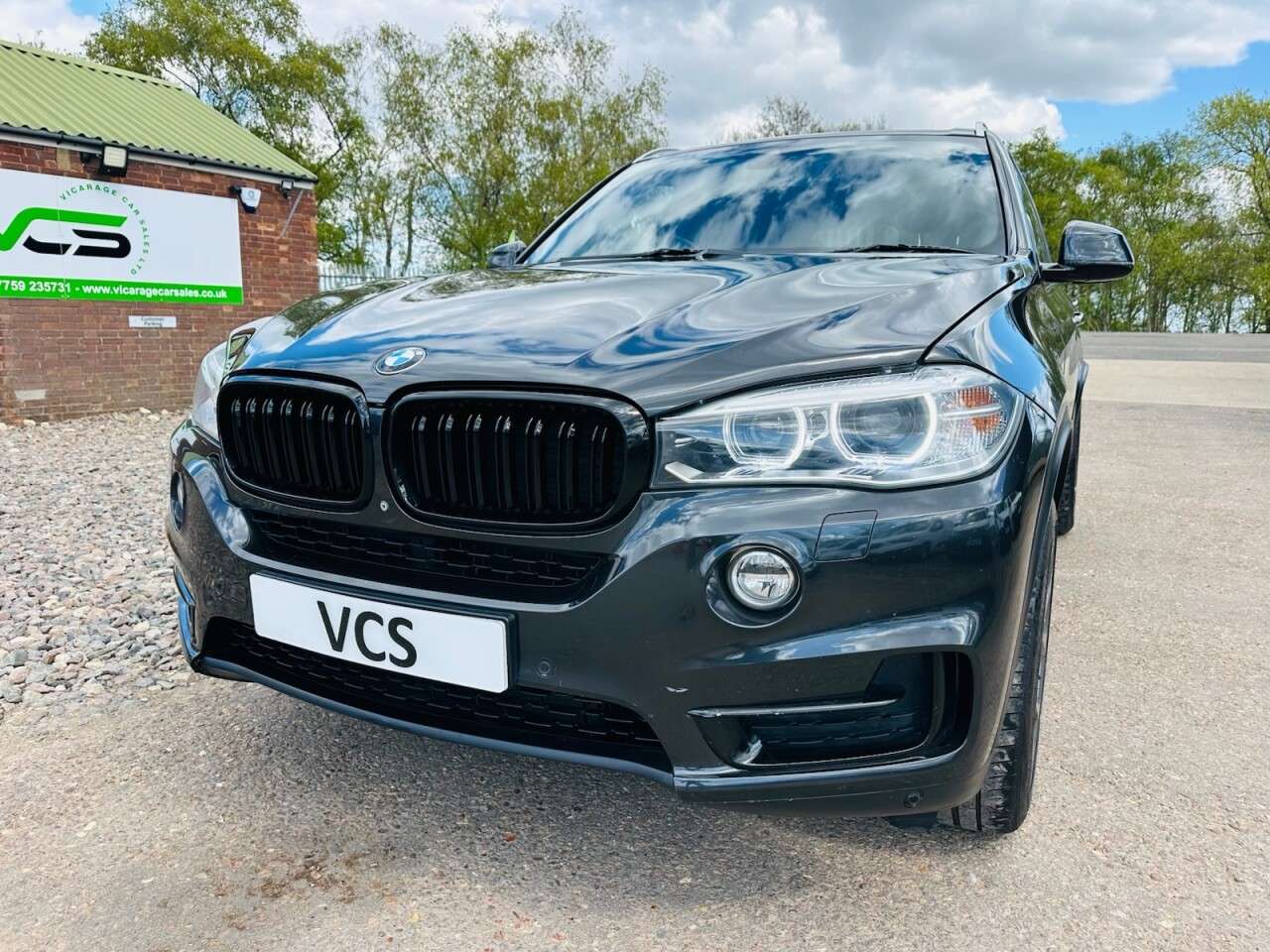 A 2013 BMW X5 3.0 30d SE SUV 5dr Diesel Auto xDrive Euro 6 (s/s) (258 ps) A 2013 BMW X5 3.0 30d SE SUV 5dr Diesel Auto xDrive Euro 6 (s/s) (258 ps)