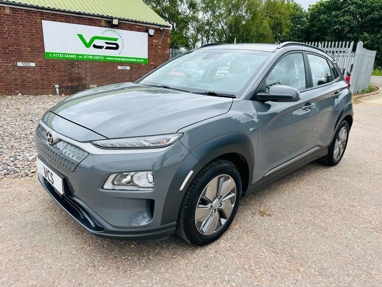 A 2020 HYUNDAI KONA 39kWh SE SUV 5dr Electric Auto (10.5kW Charger) (136 ps) A 2020 HYUNDAI KONA 39kWh SE SUV 5dr Electric Auto (10.5kW Charger) (136 ps)