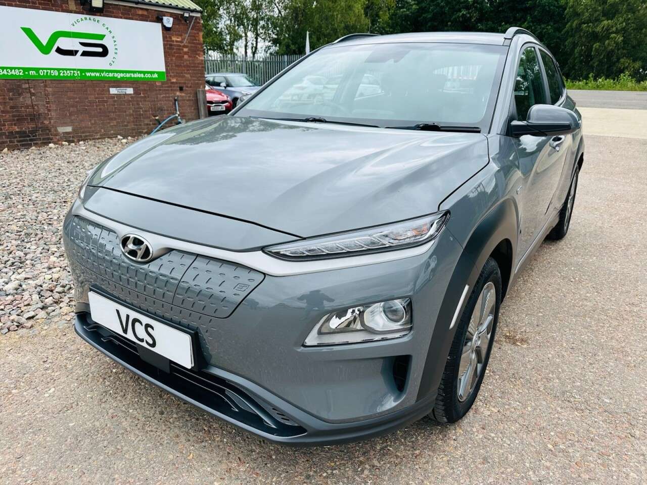 A 2020 HYUNDAI KONA 39kWh SE SUV 5dr Electric Auto (10.5kW Charger) (136 ps) A 2020 HYUNDAI KONA 39kWh SE SUV 5dr Electric Auto (10.5kW Charger) (136 ps)