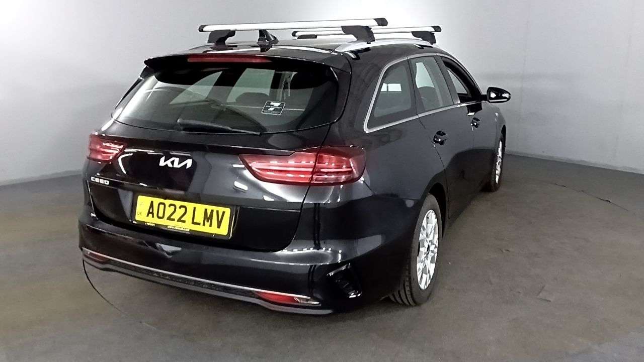 A 2022 KIA CEED 1.6 CRDi MHEV 2 NAV Sportswagon 5dr Diesel Hybrid Manual Euro 6 (s/s) (134 A 2022 KIA CEED 1.6 CRDi MHEV 2 NAV Sportswagon 5dr Diesel Hybrid Manual Euro 6 (s/s) (134