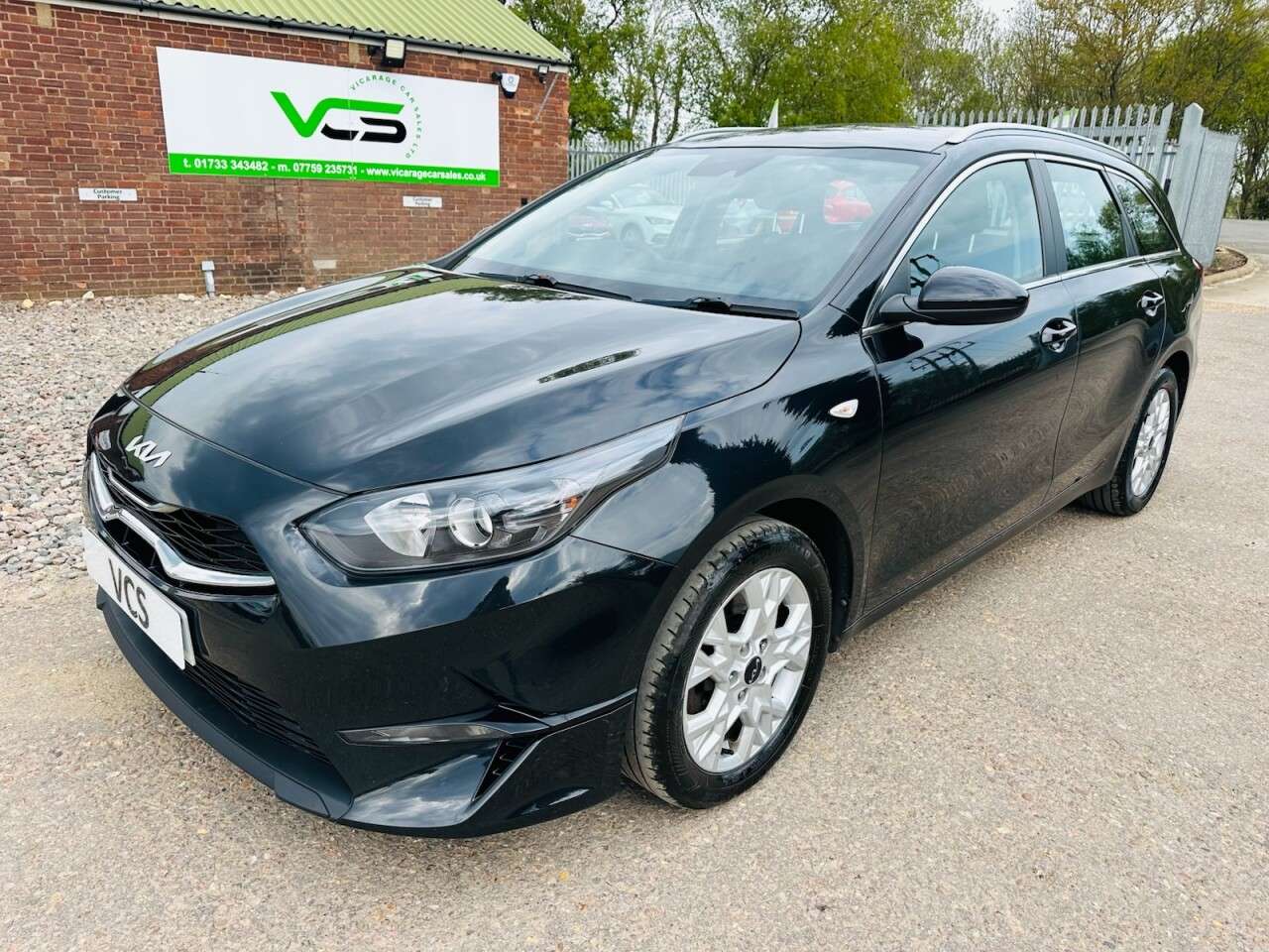 A 2022 KIA CEED 1.6 CRDi MHEV 2 NAV Sportswagon 5dr Diesel Hybrid Manual Euro 6 (s/s) (134 A 2022 KIA CEED 1.6 CRDi MHEV 2 NAV Sportswagon 5dr Diesel Hybrid Manual Euro 6 (s/s) (134
