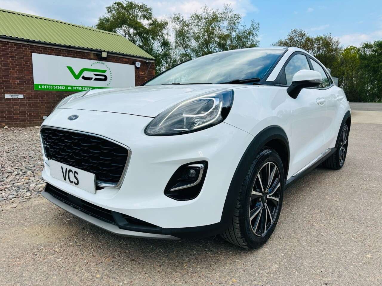 A 2021 FORD PUMA 1.0T EcoBoost MHEV Titanium SUV 5dr Petrol Manual Euro 6 (s/s) (125 ps) A 2021 FORD PUMA 1.0T EcoBoost MHEV Titanium SUV 5dr Petrol Manual Euro 6 (s/s) (125 ps)