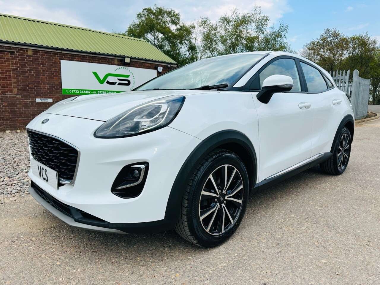 A 2021 FORD PUMA 1.0T EcoBoost MHEV Titanium SUV 5dr Petrol Manual Euro 6 (s/s) (125 ps) A 2021 FORD PUMA 1.0T EcoBoost MHEV Titanium SUV 5dr Petrol Manual Euro 6 (s/s) (125 ps)