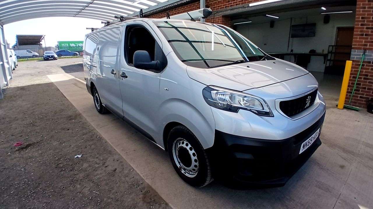 A 2019 PEUGEOT EXPERT 2.0 BlueHDi 1400 Professional Long Panel Van 6dr Diesel Manual LWB Euro 6 ( A 2019 PEUGEOT EXPERT 2.0 BlueHDi 1400 Professional Long Panel Van 6dr Diesel Manual LWB Euro 6 (