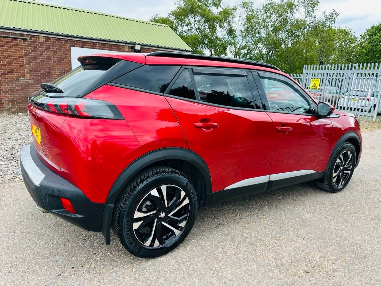 2021 PEUGEOT 2008 2021 PEUGEOT 2008