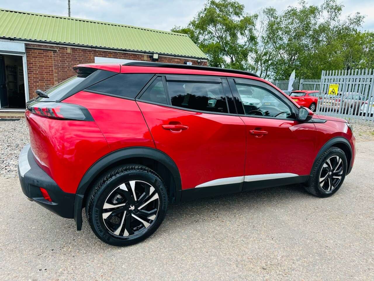 2021 PEUGEOT 2008 2021 PEUGEOT 2008