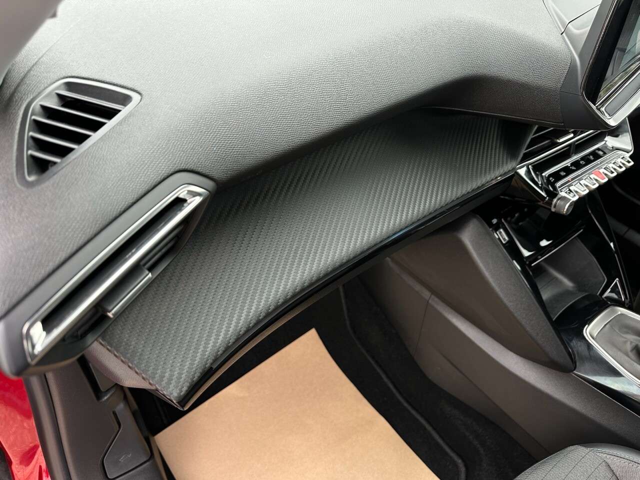 2021 PEUGEOT 2008 2021 PEUGEOT 2008