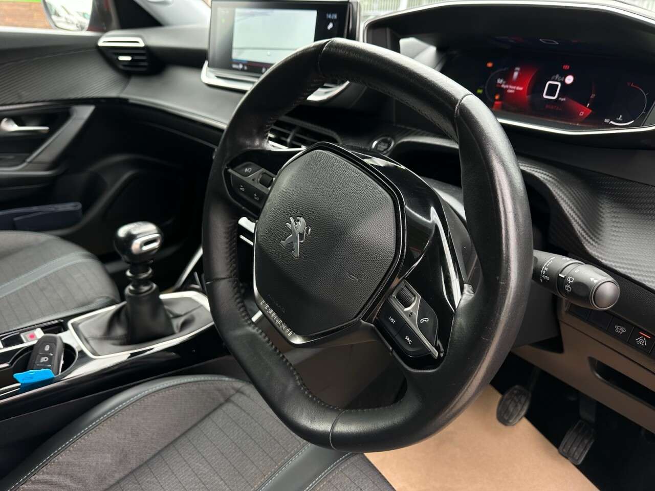 2021 PEUGEOT 2008 2021 PEUGEOT 2008