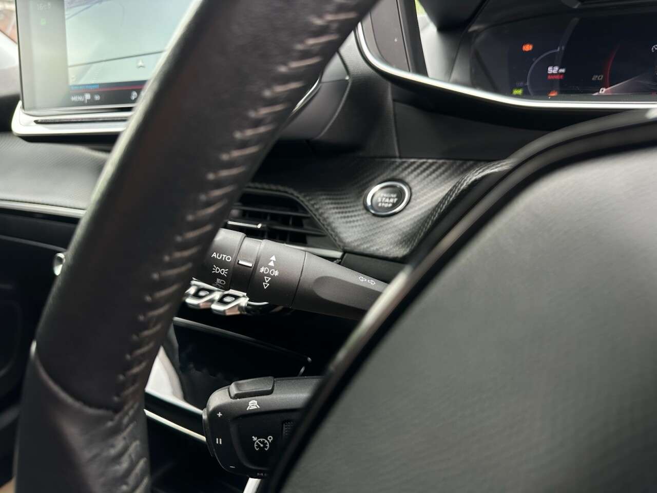 2021 PEUGEOT 2008 2021 PEUGEOT 2008