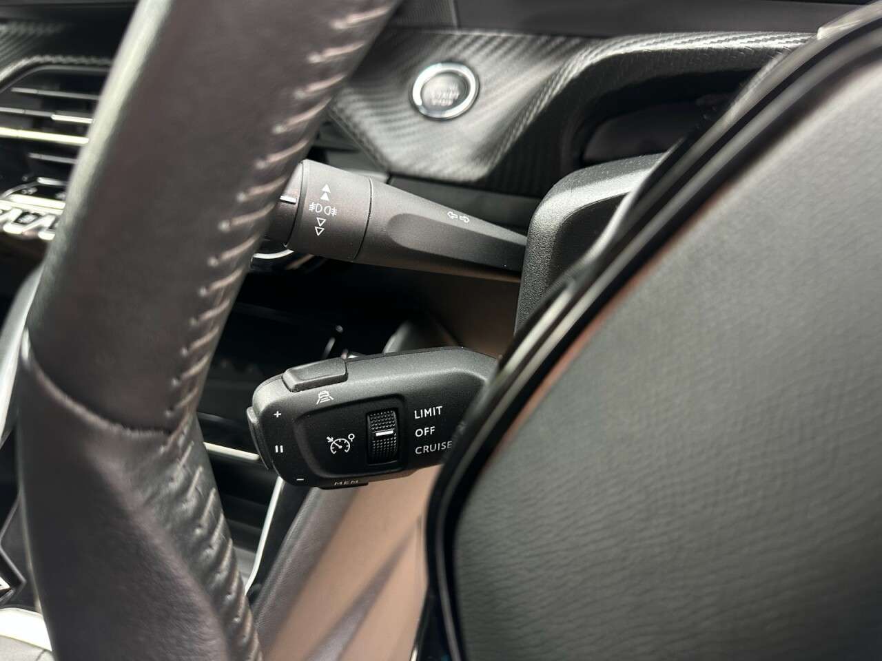 2021 PEUGEOT 2008 2021 PEUGEOT 2008