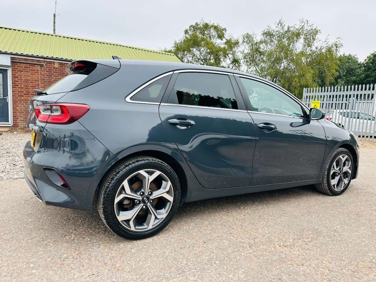 2021 KIA CEED 2021 KIA CEED