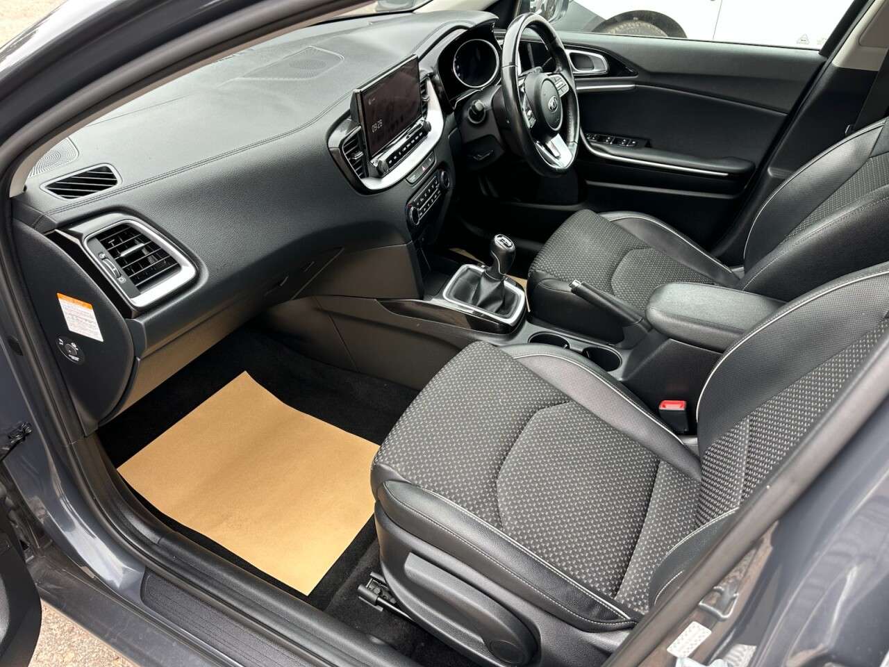 2021 KIA CEED 2021 KIA CEED