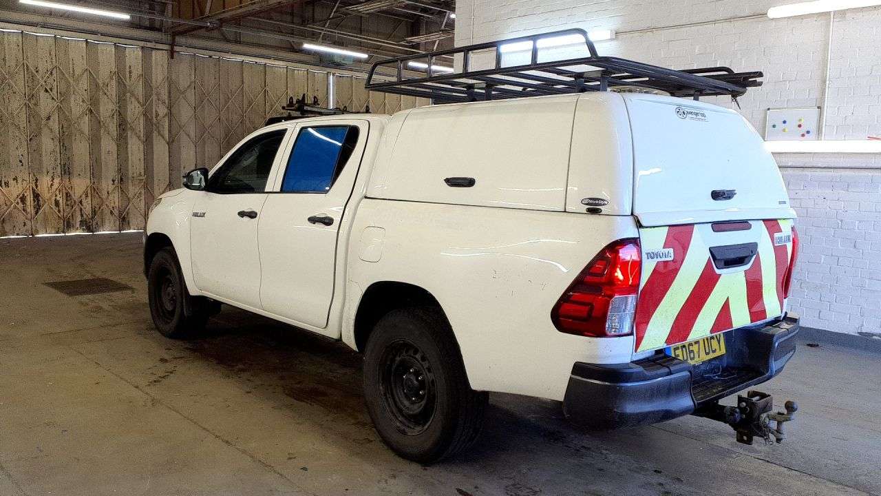 A 2018 TOYOTA HI-LUX 2.4 D-4D Active Pickup Double Cab 4dr Diesel Manual 4WD Euro 6 (3.5t) (150 A 2018 TOYOTA HI-LUX 2.4 D-4D Active Pickup Double Cab 4dr Diesel Manual 4WD Euro 6 (3.5t) (150