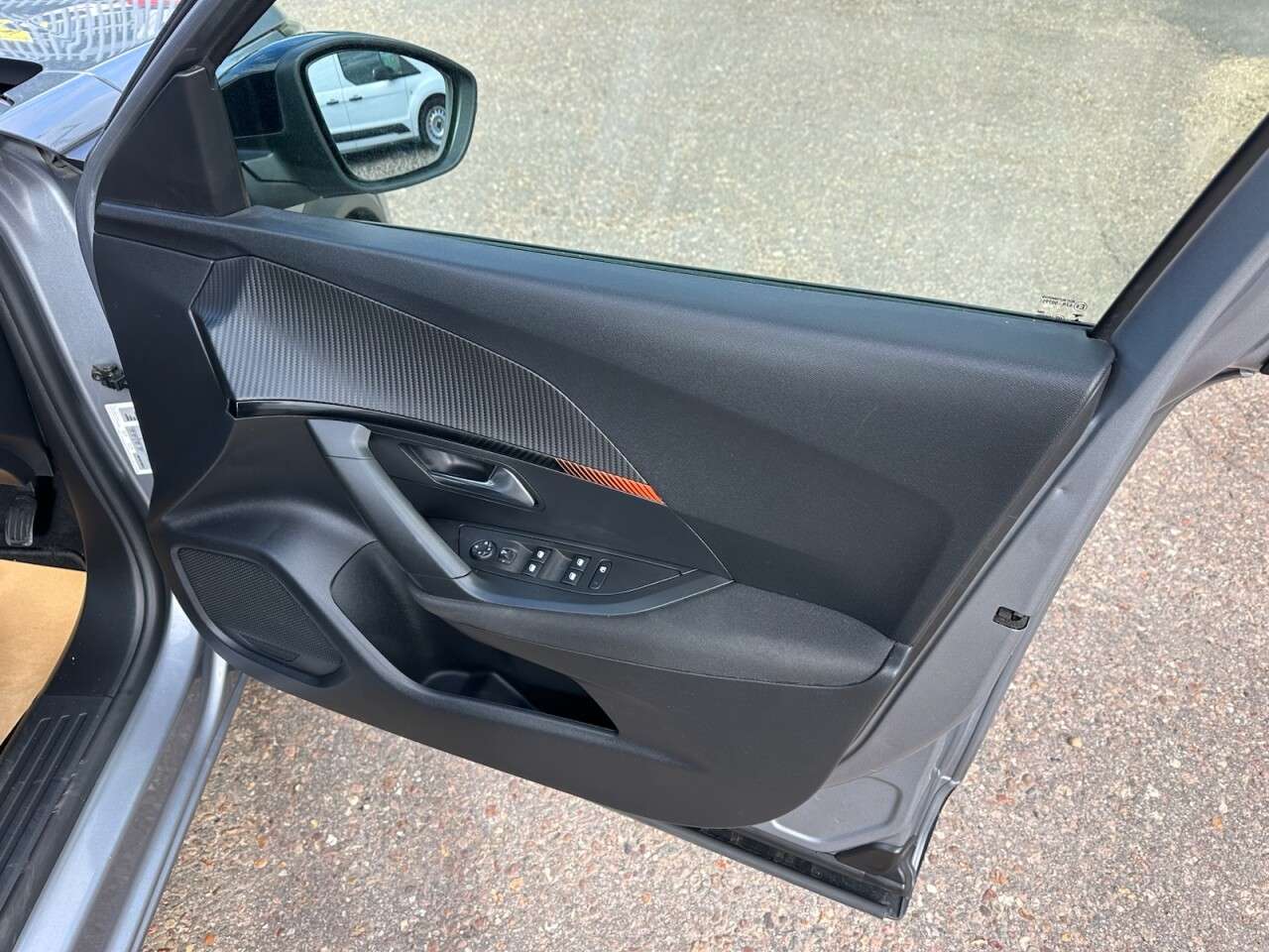 2022 PEUGEOT 2008 2022 PEUGEOT 2008