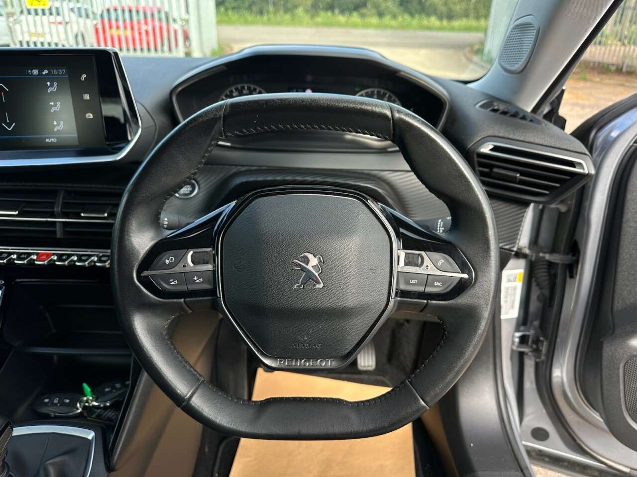 2022 PEUGEOT 2008 2022 PEUGEOT 2008