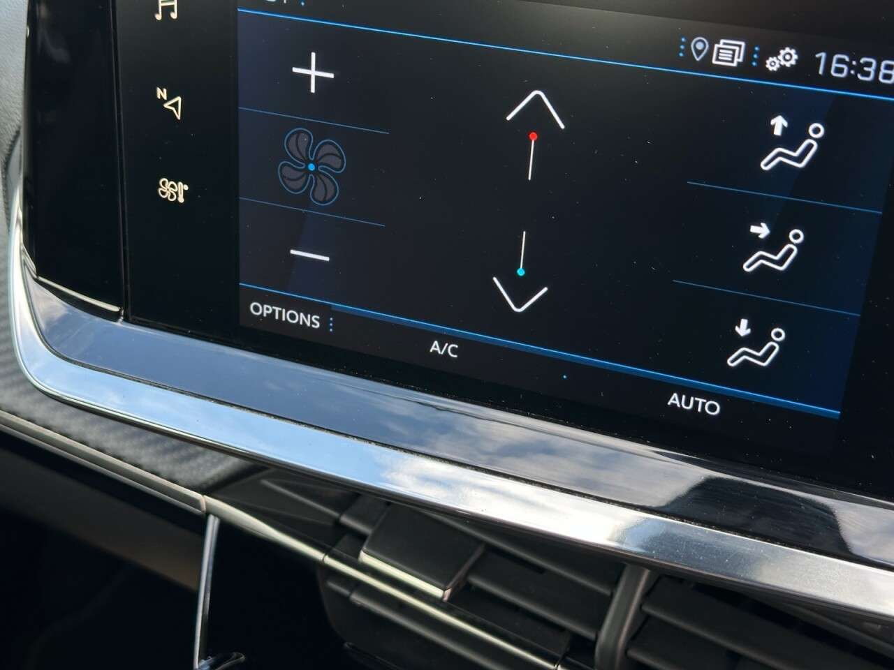 2022 PEUGEOT 2008 2022 PEUGEOT 2008