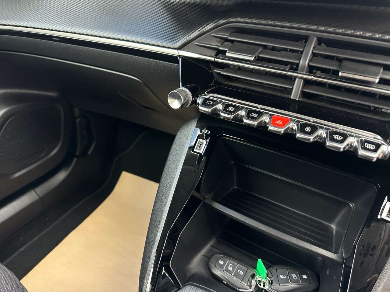 2022 PEUGEOT 2008 2022 PEUGEOT 2008