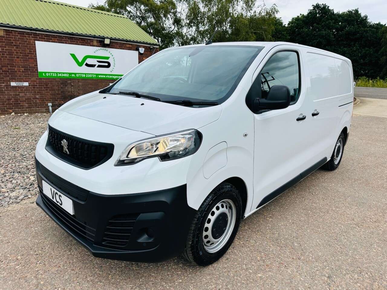 A 2023 PEUGEOT E-EXPERT e 1200 75kWh Professional Standard Panel Van 6dr Electric Auto MWB (136 ps) A 2023 PEUGEOT E-EXPERT e 1200 75kWh Professional Standard Panel Van 6dr Electric Auto MWB (136 ps)