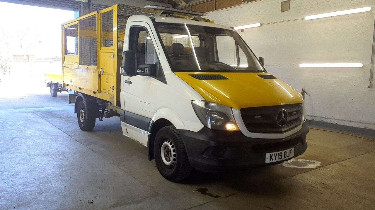 A 2019 MERCEDES-BENZ SPRINTER 2.1 314 CDI Chassis Cab 2dr Diesel Manual RWD L1 (209 g/km, 140 bhp) A 2019 MERCEDES-BENZ SPRINTER 2.1 314 CDI Chassis Cab 2dr Diesel Manual RWD L1 (209 g/km, 140 bhp)