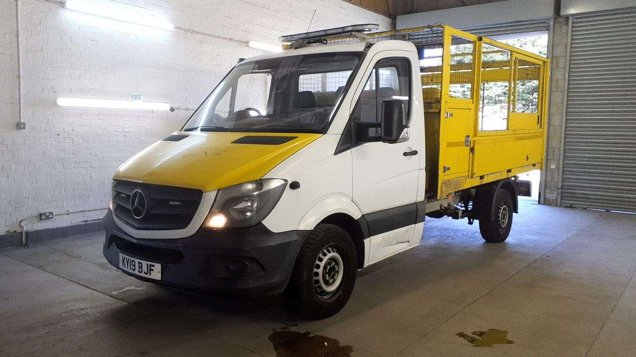 A 2019 MERCEDES-BENZ SPRINTER 2.1 314 CDI Chassis Cab 2dr Diesel Manual RWD L1 (209 g/km, 140 bhp) A 2019 MERCEDES-BENZ SPRINTER 2.1 314 CDI Chassis Cab 2dr Diesel Manual RWD L1 (209 g/km, 140 bhp)