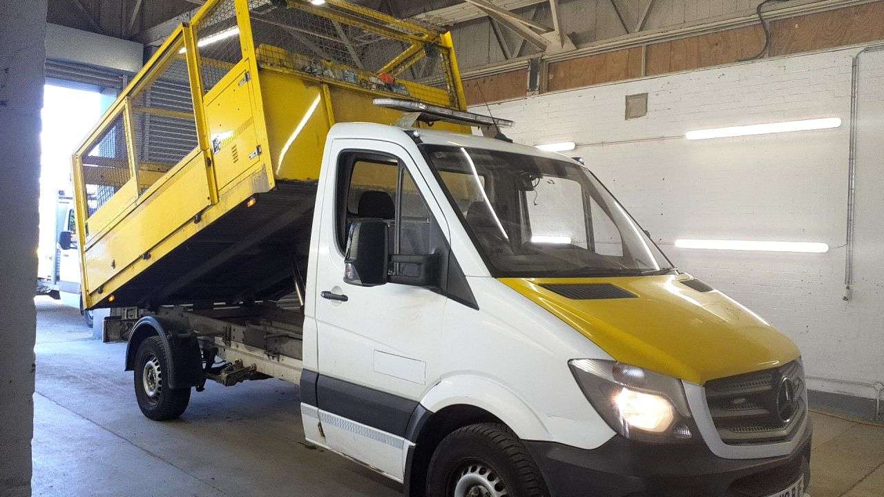 A 2019 MERCEDES-BENZ SPRINTER 2.1 314 CDI Chassis Cab 2dr Diesel Manual RWD L1 (209 g/km, 140 bhp) A 2019 MERCEDES-BENZ SPRINTER 2.1 314 CDI Chassis Cab 2dr Diesel Manual RWD L1 (209 g/km, 140 bhp)