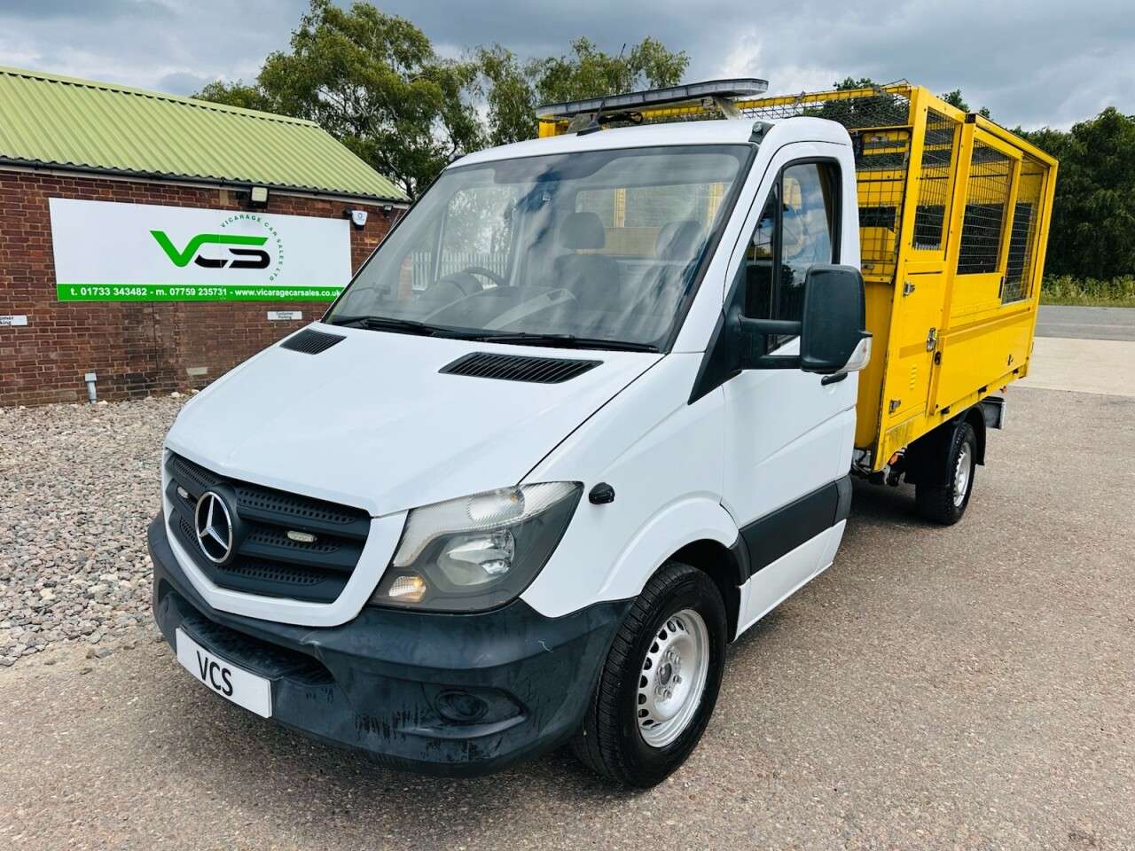 A 2019 MERCEDES-BENZ SPRINTER 2.1 314 CDI Chassis Cab 2dr Diesel Manual RWD L1 (209 g/km, 140 bhp) A 2019 MERCEDES-BENZ SPRINTER 2.1 314 CDI Chassis Cab 2dr Diesel Manual RWD L1 (209 g/km, 140 bhp)