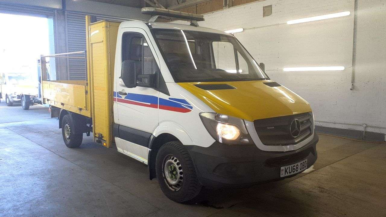 A 2018 MERCEDES-BENZ SPRINTER 2.1 314 CDI Chassis Cab 2dr Diesel Manual RWD L1 (209 g/km, 140 bhp) A 2018 MERCEDES-BENZ SPRINTER 2.1 314 CDI Chassis Cab 2dr Diesel Manual RWD L1 (209 g/km, 140 bhp)
