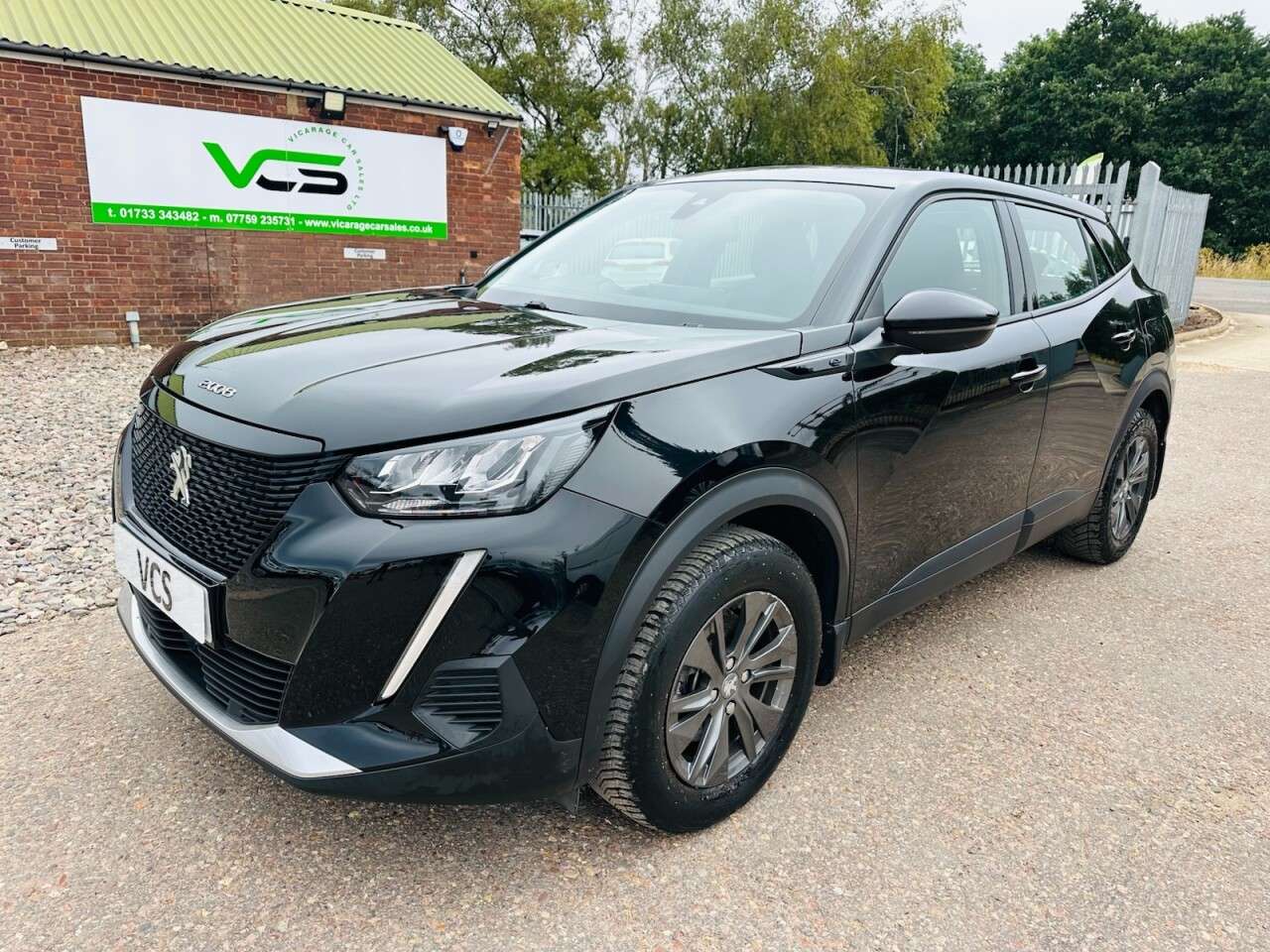 A 2021 PEUGEOT E-2008 50kWh Active Premium SUV 5dr Electric Auto (136 ps) A 2021 PEUGEOT E-2008 50kWh Active Premium SUV 5dr Electric Auto (136 ps)