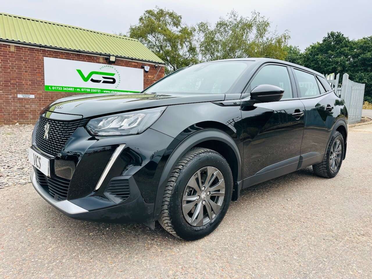 A 2021 PEUGEOT E-2008 50kWh Active Premium SUV 5dr Electric Auto (136 ps) A 2021 PEUGEOT E-2008 50kWh Active Premium SUV 5dr Electric Auto (136 ps)