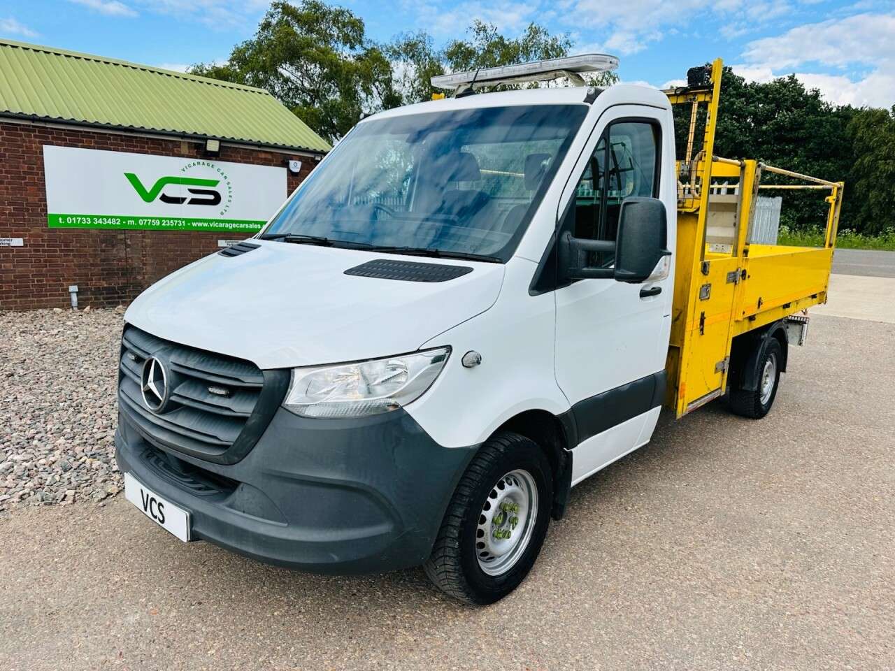 A 2019 MERCEDES-BENZ SPRINTER 2.1 314 CDI Chassis Cab 2dr Diesel Manual RWD L2 Euro 6 (143 ps) A 2019 MERCEDES-BENZ SPRINTER 2.1 314 CDI Chassis Cab 2dr Diesel Manual RWD L2 Euro 6 (143 ps)